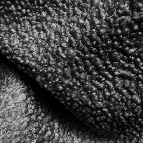 PELE FLEECE PRETO CARNEIRO - MT